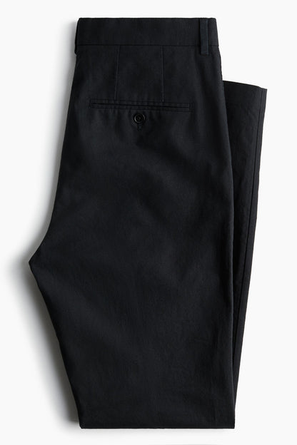 Pantalones chinos elegantes y espaciales ajustados 