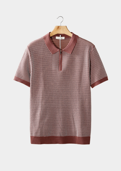 POLO CON CREMALLERA Y TEXTURA GEOMÉTRICA
